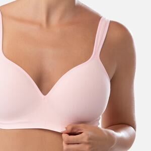 Light Pink Wireless Contour Bra - Brand NWT